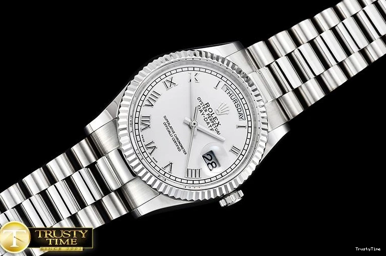0913 Durable RDD0215B – DayDate 36mm 684